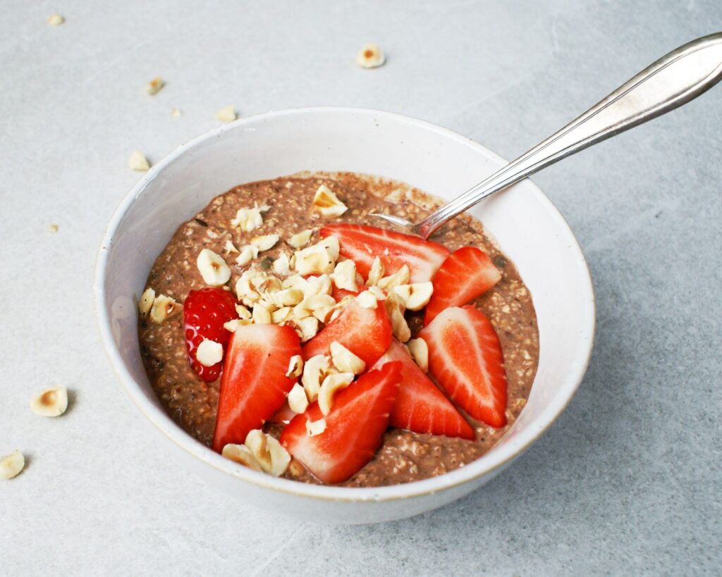 Choco overnight oats aardbei hazelnoot